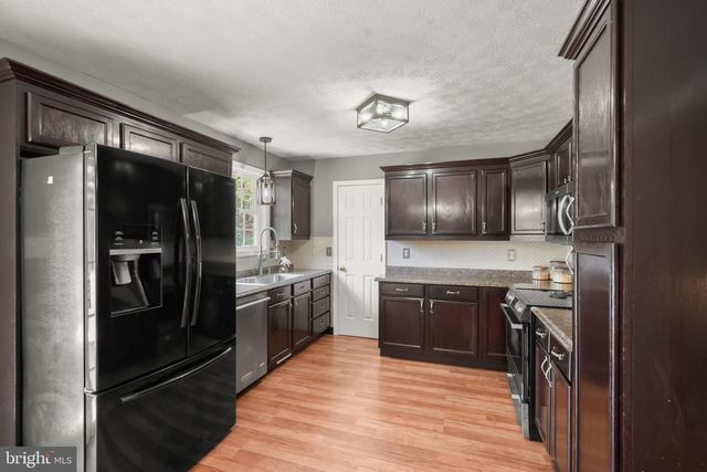 10367 HIDDEN LAKE LN, Rixeyville, VA 22737