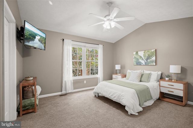 10367 HIDDEN LAKE LN, Rixeyville, VA 22737