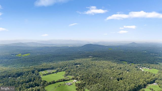 10367 HIDDEN LAKE LN, Rixeyville, VA 22737