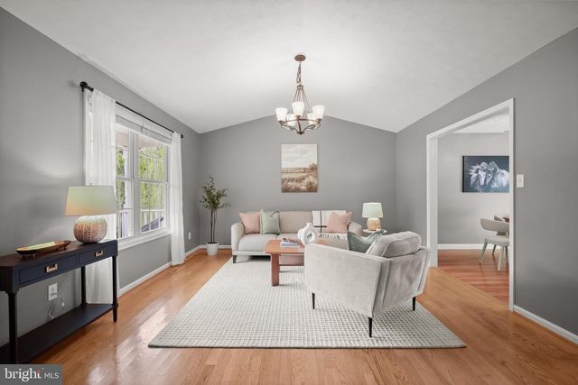 10367 HIDDEN LAKE LN, Rixeyville, VA 22737