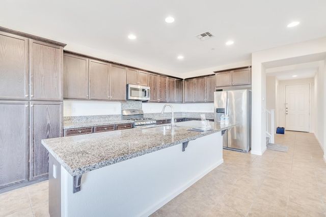 4747 Dundee St, Antioch, CA 94531