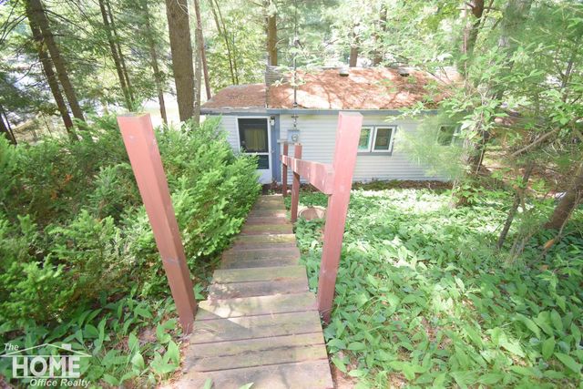 1121 & 1131 Lake Drive, Harrison, MI 48625