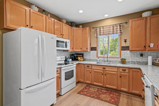 3204 Juniper Circle C, Woodbury, MN 55125