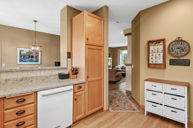 3204 Juniper Circle C, Woodbury, MN 55125