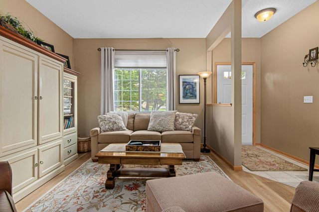 3204 Juniper Circle C, Woodbury, MN 55125