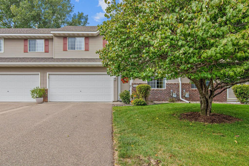 3204 Juniper Circle C, Woodbury, MN 55125