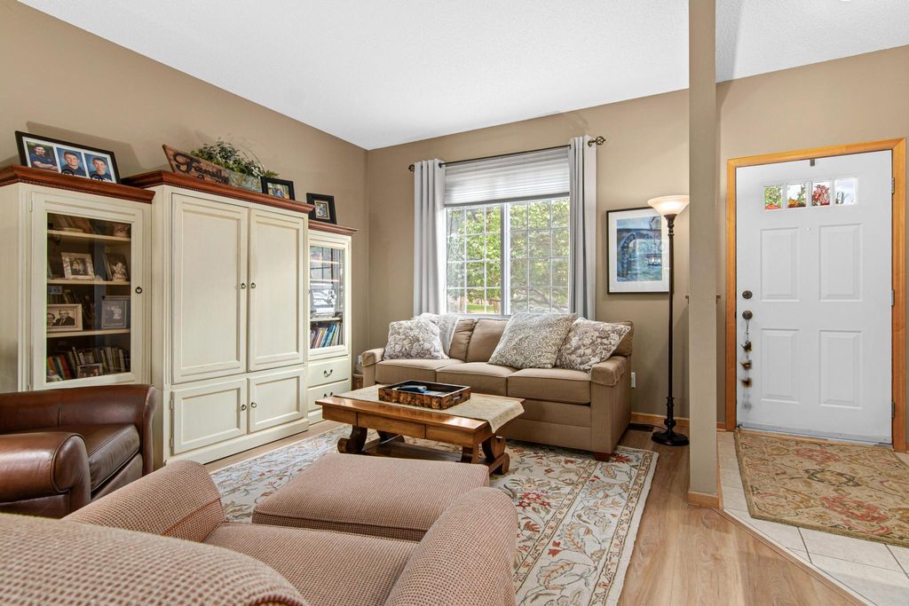 3204 Juniper Circle C, Woodbury, MN 55125 — photo 4