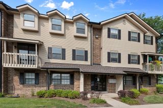 1516 W Jefferson Avenue E, Naperville, IL 60540
