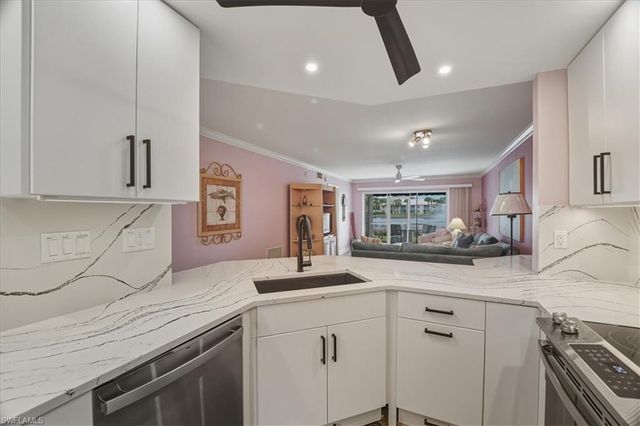 845 Gulf Pavilion DR # 102, Naples, FL 34108