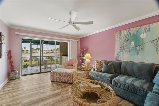 845 Gulf Pavilion DR # 102, Naples, FL 34108