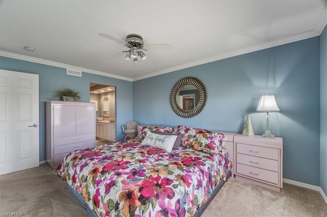 845 Gulf Pavilion DR # 102, Naples, FL 34108