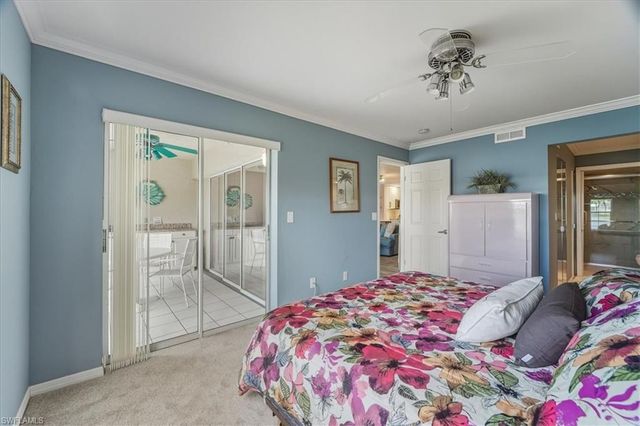 845 Gulf Pavilion DR # 102, Naples, FL 34108