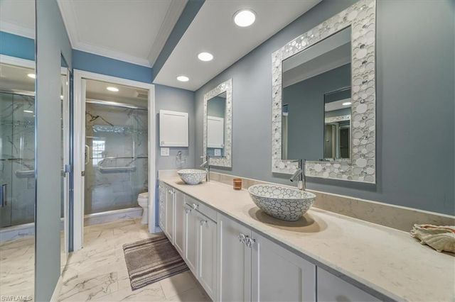 845 Gulf Pavilion DR # 102, Naples, FL 34108