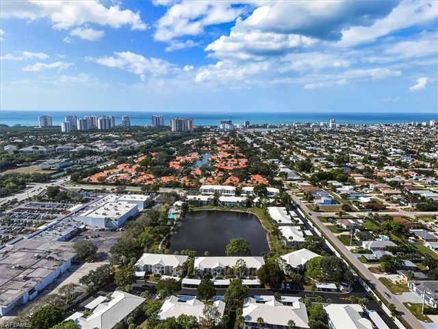 845 Gulf Pavilion DR # 102, Naples, FL 34108