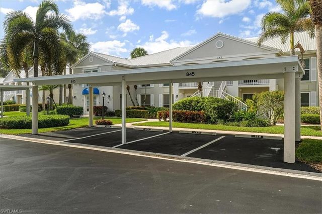 845 Gulf Pavilion DR # 102, Naples, FL 34108