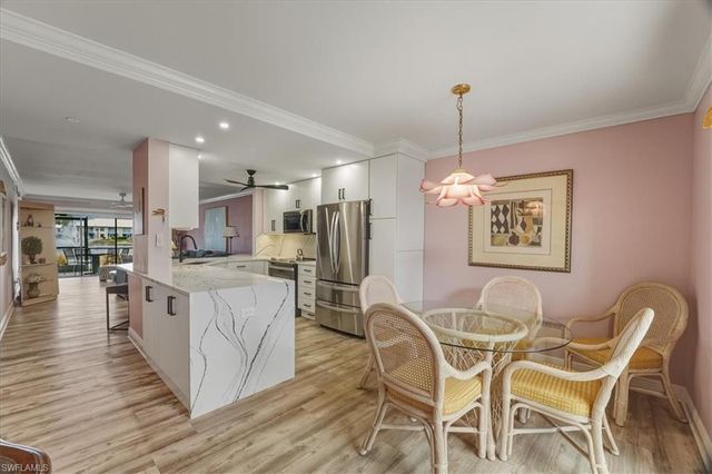 845 Gulf Pavilion DR # 102, Naples, FL 34108