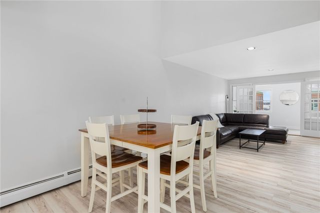 458 Thames Street B, Newport, RI 02840