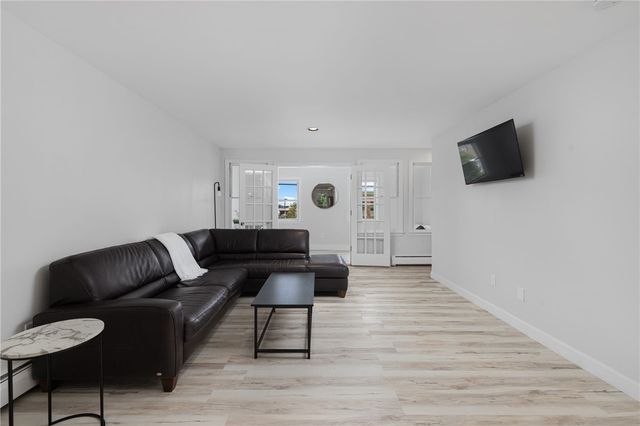 458 Thames Street B, Newport, RI 02840