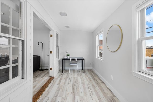 458 Thames Street B, Newport, RI 02840