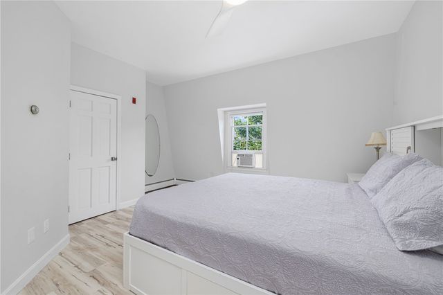 458 Thames Street B, Newport, RI 02840