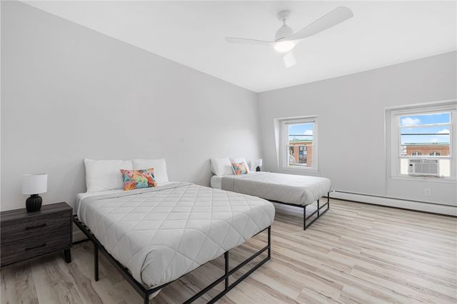 458 Thames Street B, Newport, RI 02840