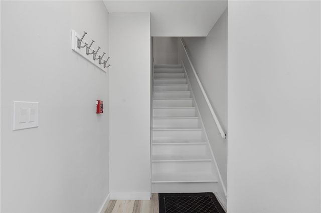 458 Thames Street B, Newport, RI 02840