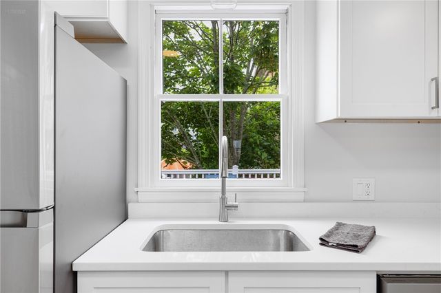 458 Thames Street B, Newport, RI 02840