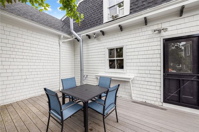 458 Thames Street B, Newport, RI 02840