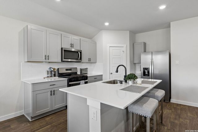 109 NETHERLAND ST, San Marcos, TX 78666