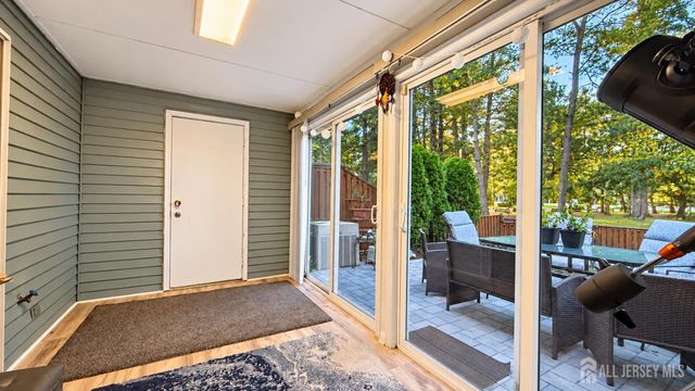 4 Letts Court, East Brunswick, NJ 08816