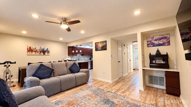 4 Letts Court, East Brunswick, NJ 08816