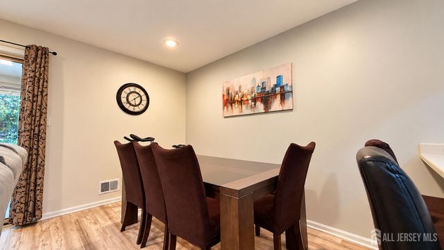 4 Letts Court, East Brunswick, NJ 08816