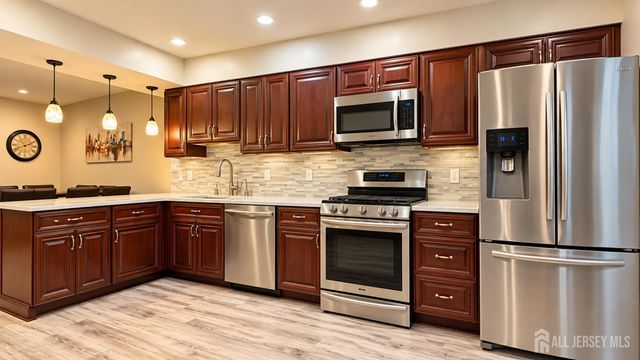 4 Letts Court, East Brunswick, NJ 08816
