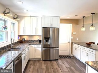 93 FLAMEHILL RD, Levittown, PA 19056