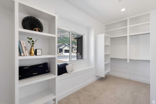 619 E MOUNTAIN RD., North Ogden, UT 84414