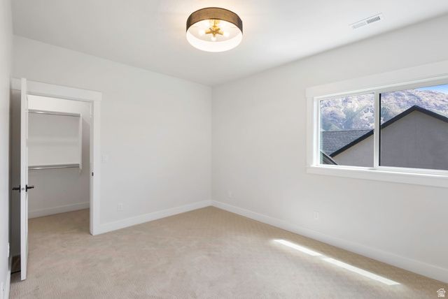 619 E MOUNTAIN RD., North Ogden, UT 84414
