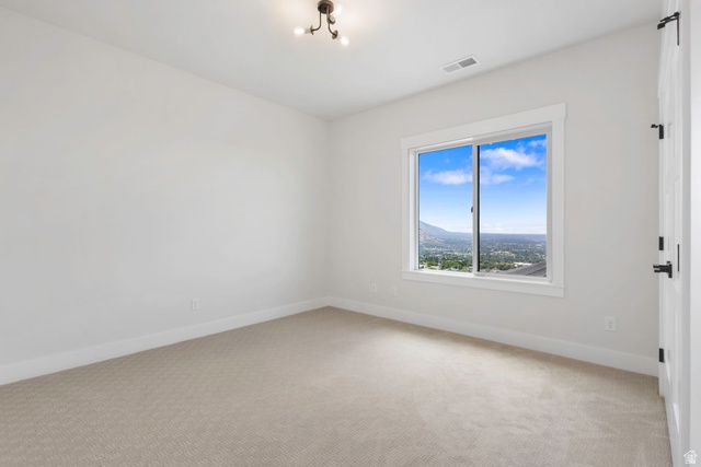 619 E MOUNTAIN RD., North Ogden, UT 84414