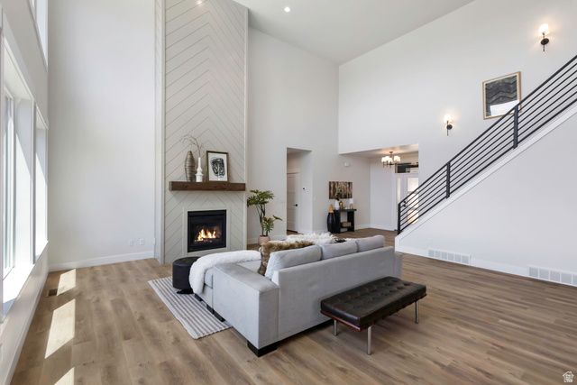 619 E MOUNTAIN RD., North Ogden, UT 84414