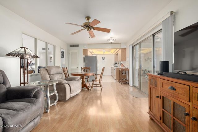 11065 W EDGEWOOD Drive, Sun City, AZ 85351