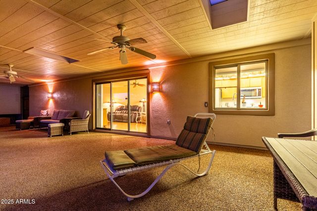 11065 W EDGEWOOD Drive, Sun City, AZ 85351