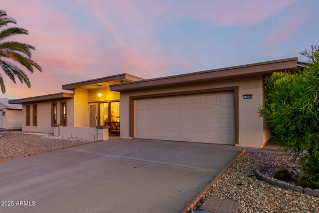 11065 W EDGEWOOD Drive, Sun City, AZ 85351