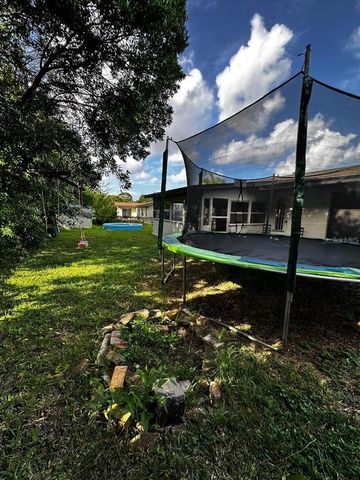 1048 WAKEFIELD CIRCLE, Deltona, FL 32725