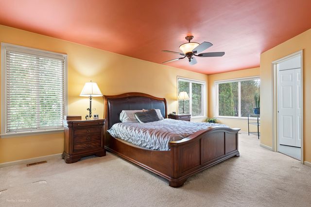 7770 Rippling Ridge Court, Gurnee, IL 60031