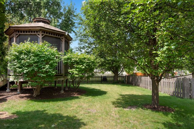 7770 Rippling Ridge Court, Gurnee, IL 60031