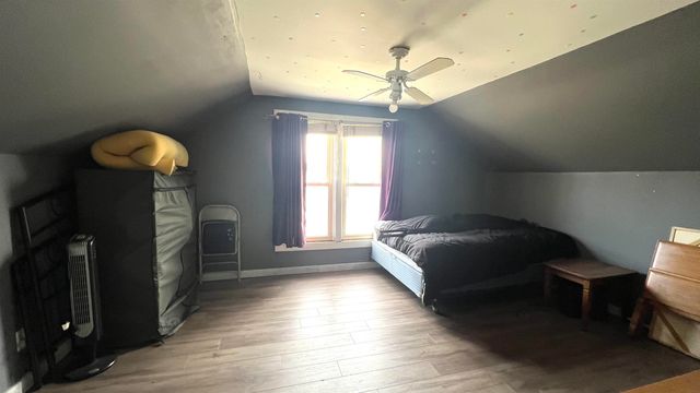 215 S Woodward Avenue, Fredericksburg, IA 50630