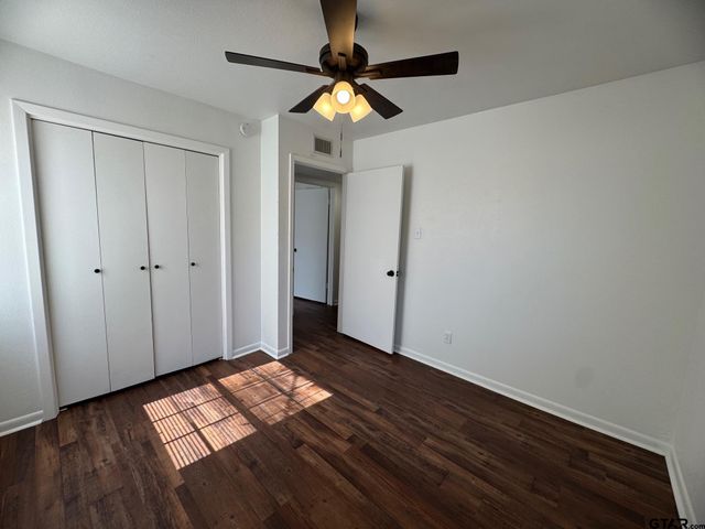 207 Valley Lane, Crockett, TX 75835