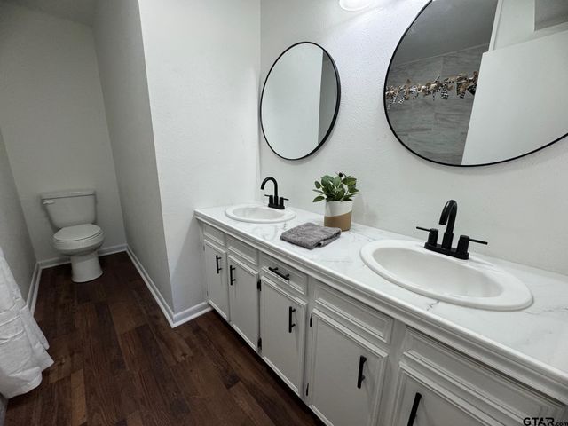 207 Valley Lane, Crockett, TX 75835