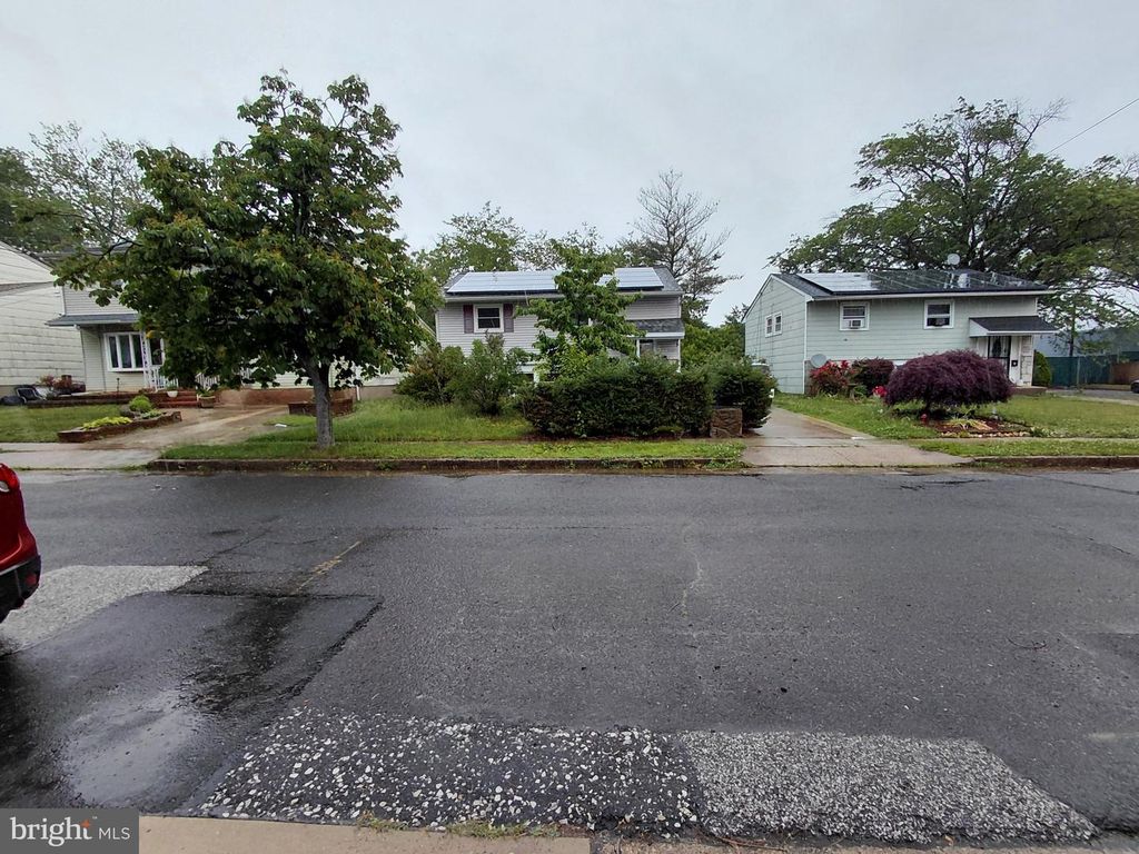 2242 NORWOOD AVE, Pennsauken, NJ 08110