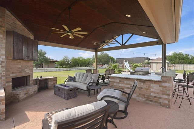 5844 Santa Clara, Robstown, TX 78380