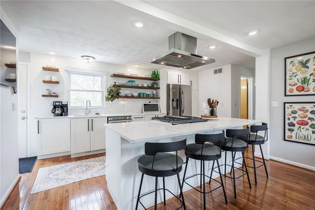 260 Viennawood Drive, Brighton, NY 14618